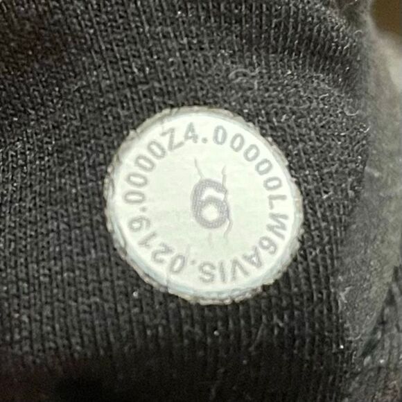 Lululemon Align Crop 21" legging Pant 
Green Camo - Picture 5 of 5